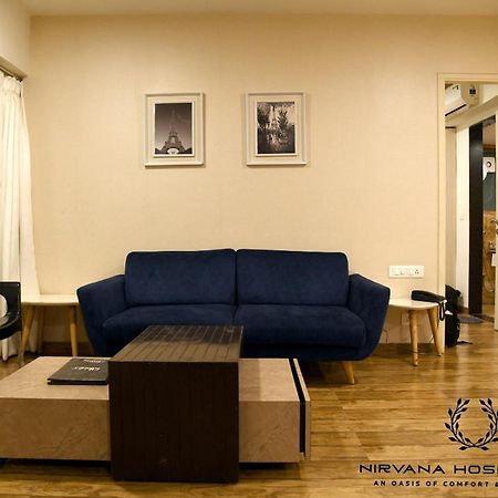 Rajhans Belliza Luxurious Studio Apartment Surat Bagian luar foto